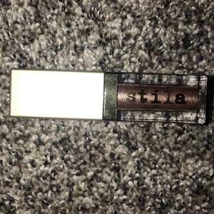 stila cosmetics liquid eyeshadow in kitten karma